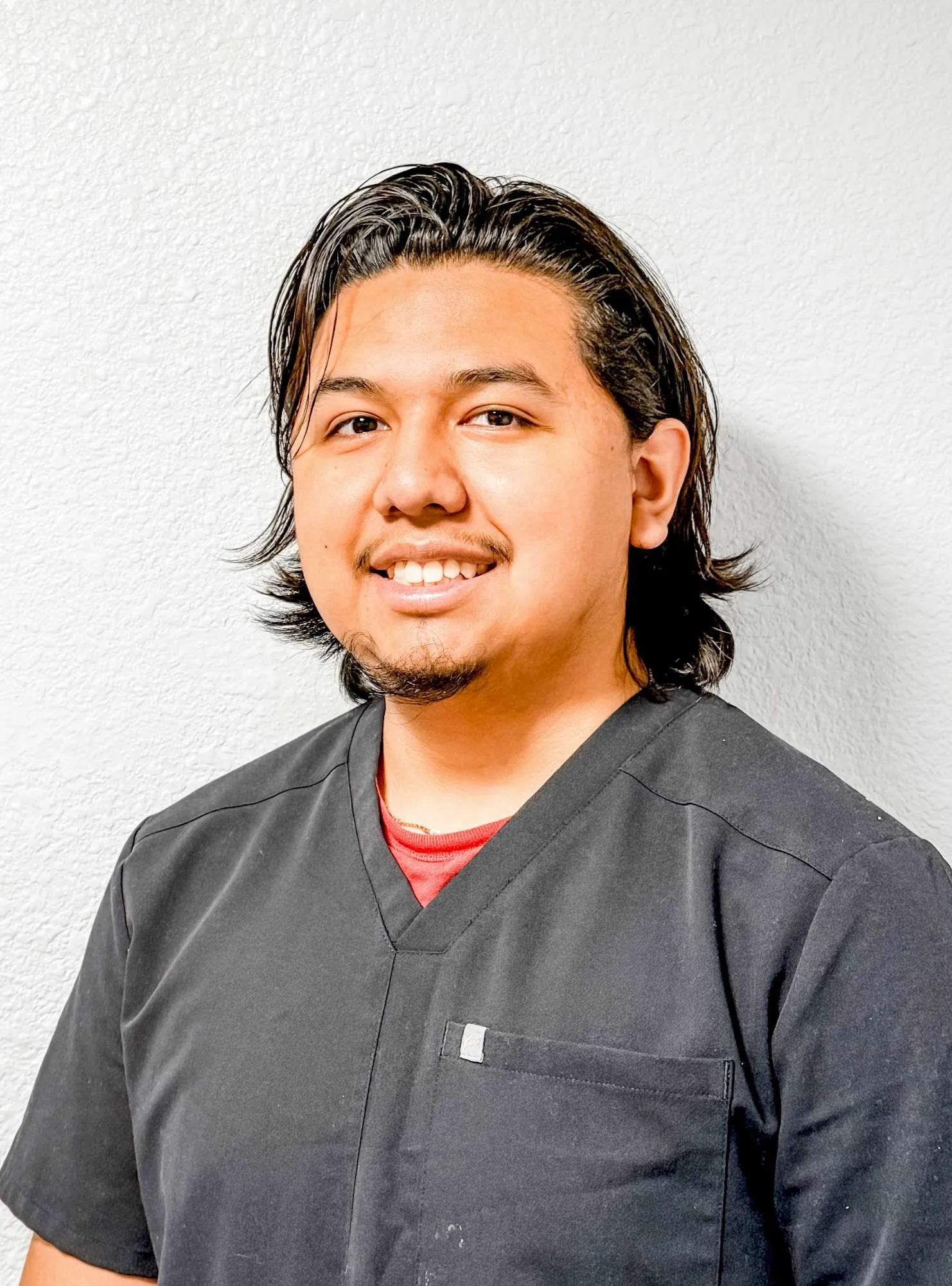 Leo, Dental Assistant
