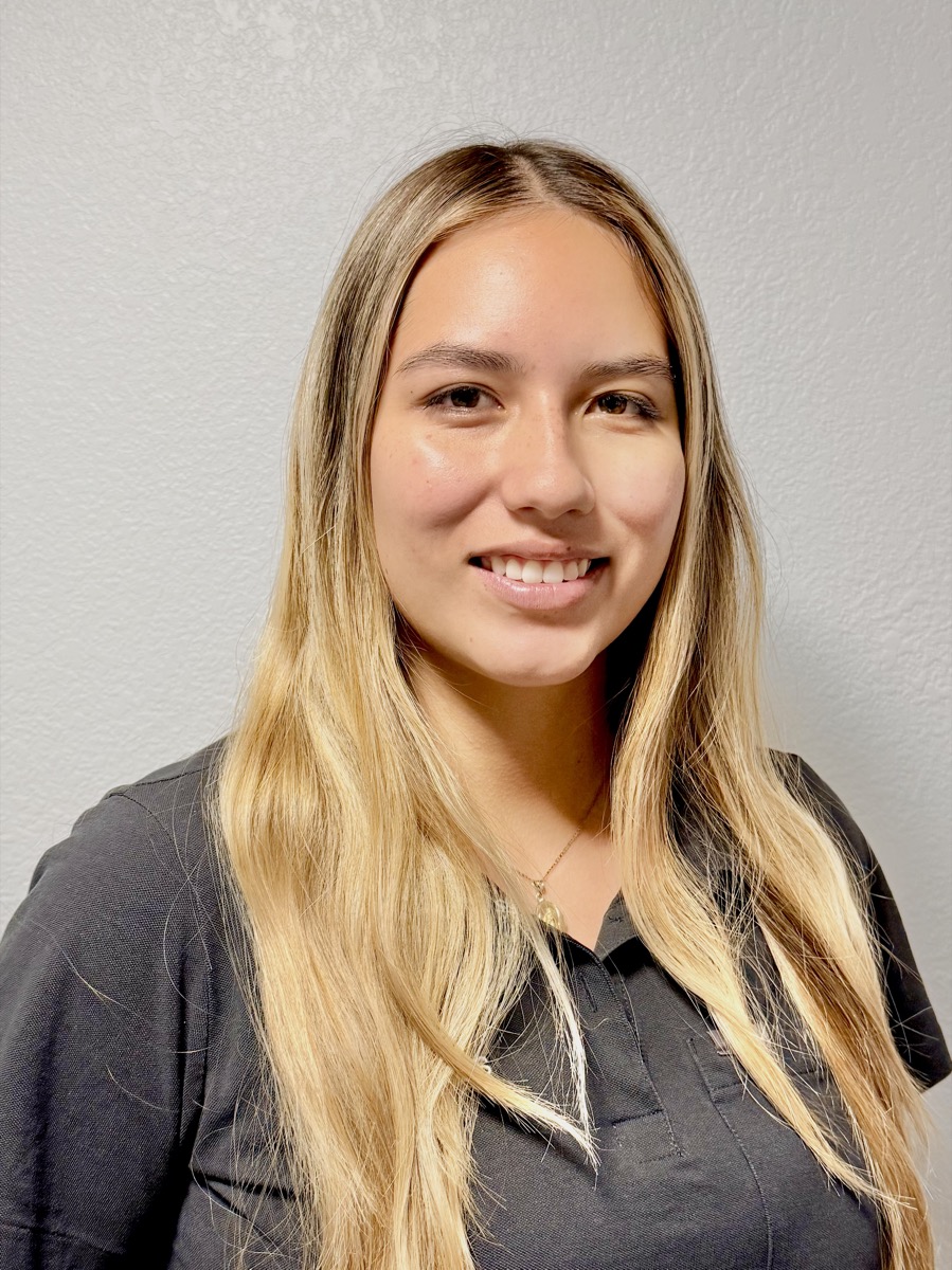 Melanie, Dental Assistant